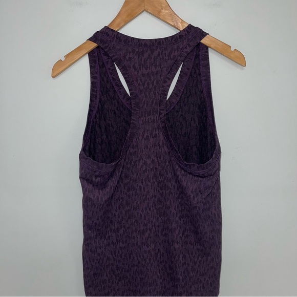 Athleta Tank Top Women’s Size Medium Dark Purple Camo‎ Momentum Seamless Top - Picture 9 of 12